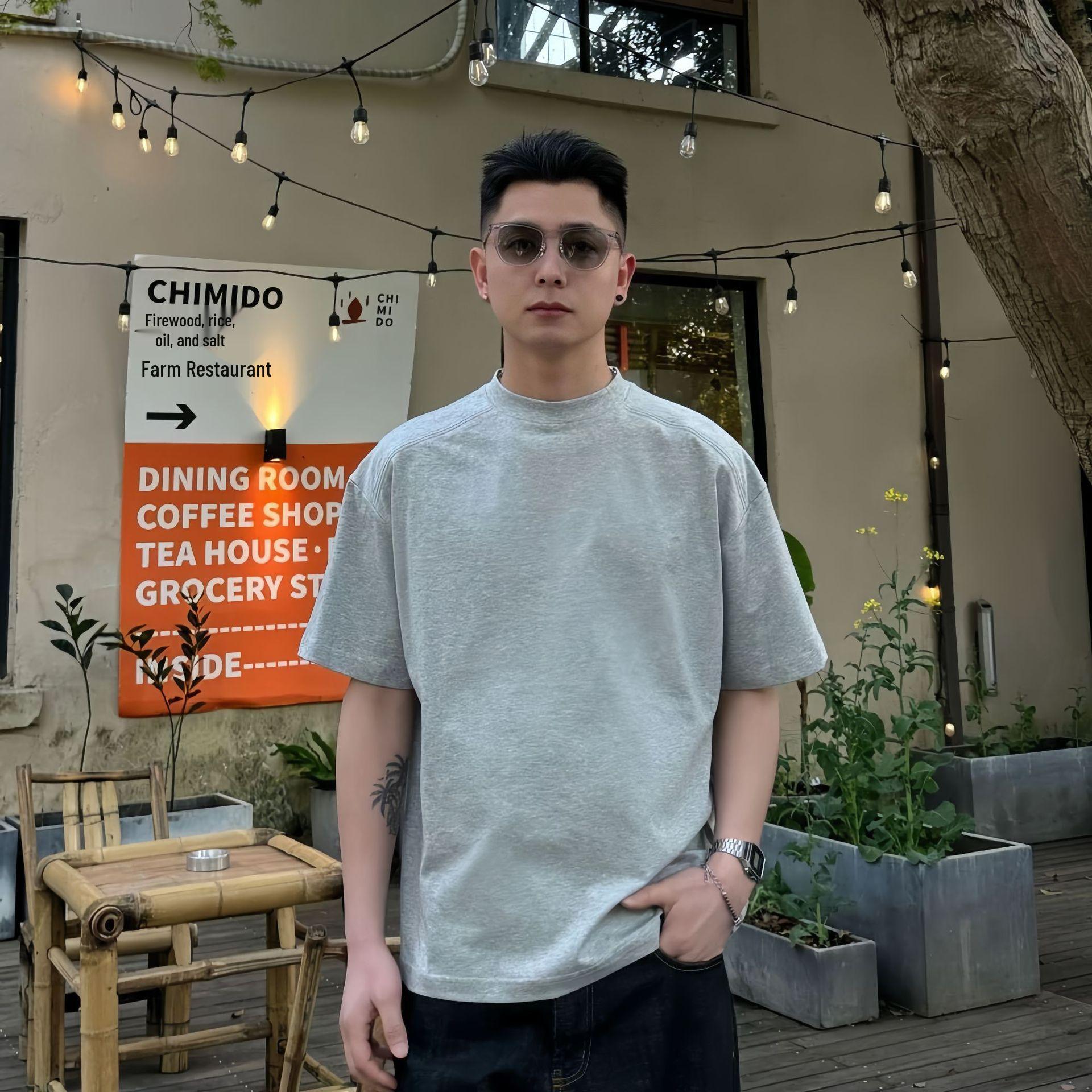 

Men s Retro Solid Color Short Sleeve T-shirt M (90-110 lbs) світло-сірий колір