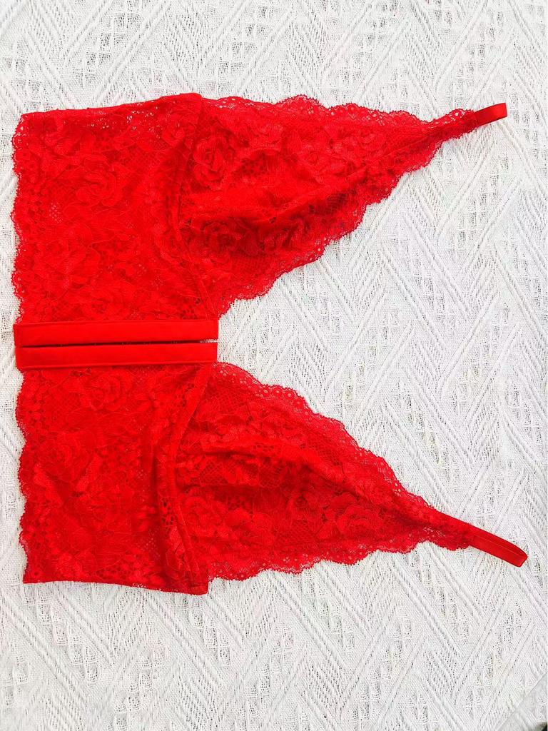 European & American Sexy Lace Front Buckle Sheer Camisole