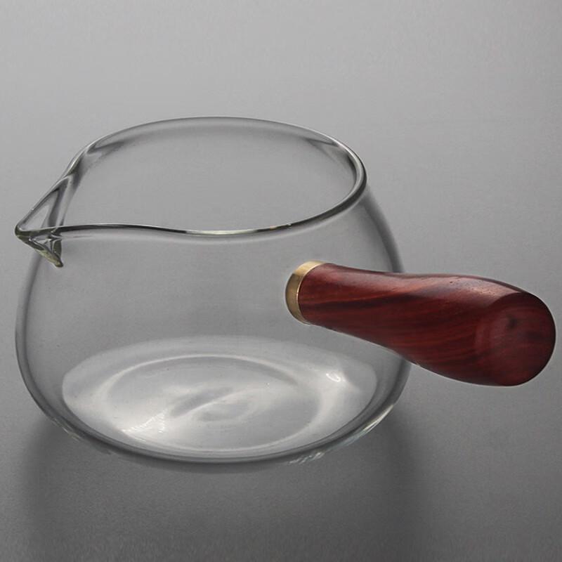 Lu Feng Lai Glass Fair Cup with Wooden Handle