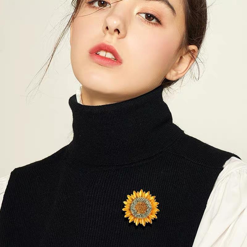Vintage Cute Bee Sunflower Brooches For Women Summer Fashion Insect  Daisy Flower Rhinestone Brooch Pin Banquet Jewelry Gift