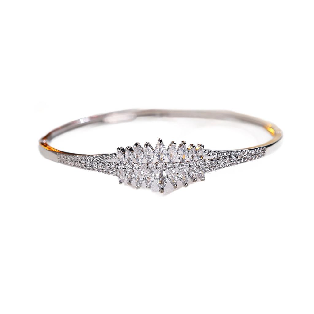 Lusso Leggero, alla Moda e Semplice Zircone Bracciale Aperto Stile Bracciale di Alta Gamma per Donne