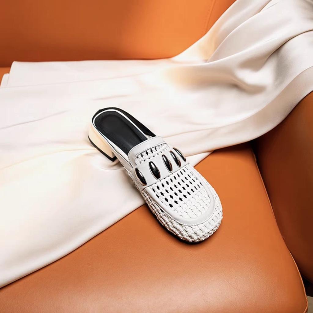 Fashion Women's Hollow Bow-top Slippers Summer New Round Head Deep Mouth Metal Buckle Soft Sole Non-slip Mid-heel Shoes