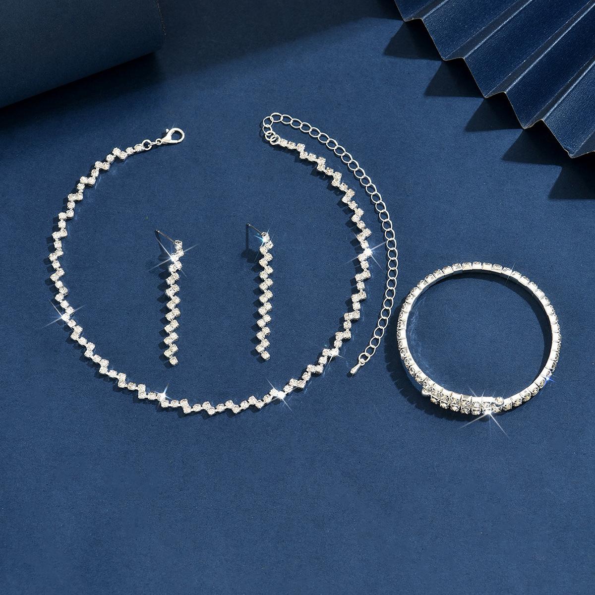 

Exaggerated Set, Rhinestone Bracelet, Collarbone Chain, Pearl Necklace, Stud Earrings, Women S Jewelry, Women S Light Luxury Geometry