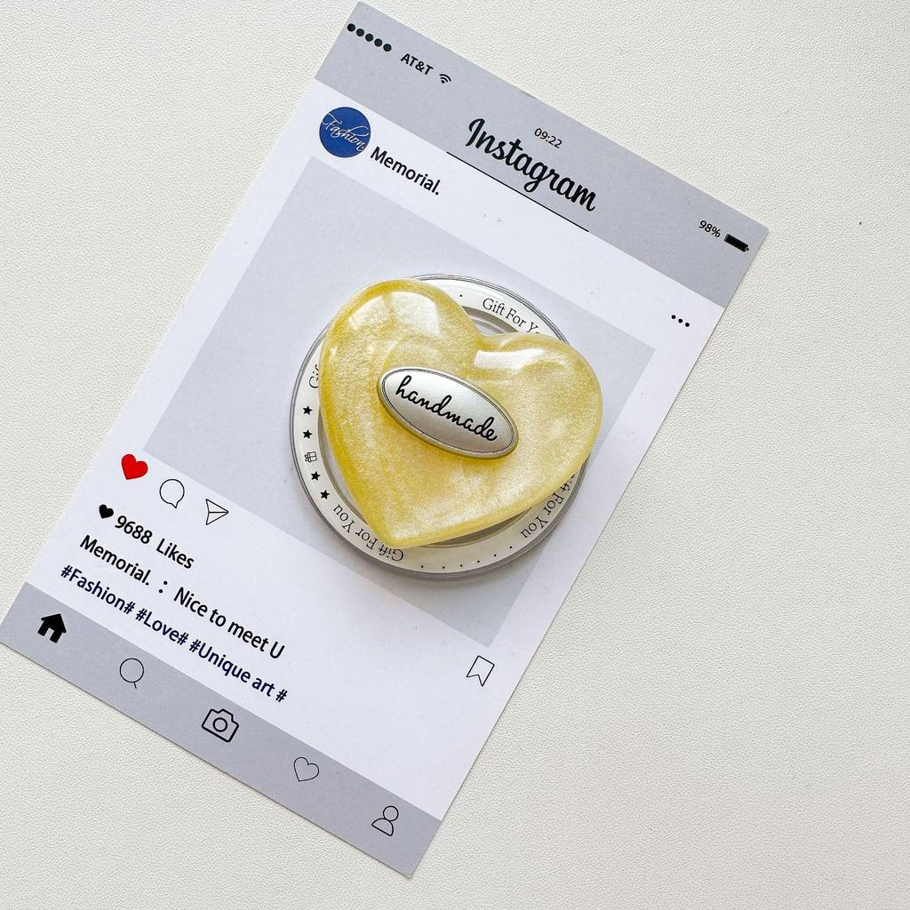Colorful Heart Magnetic Phone Holder: Luxurious Airbag Design for Easy Viewing
