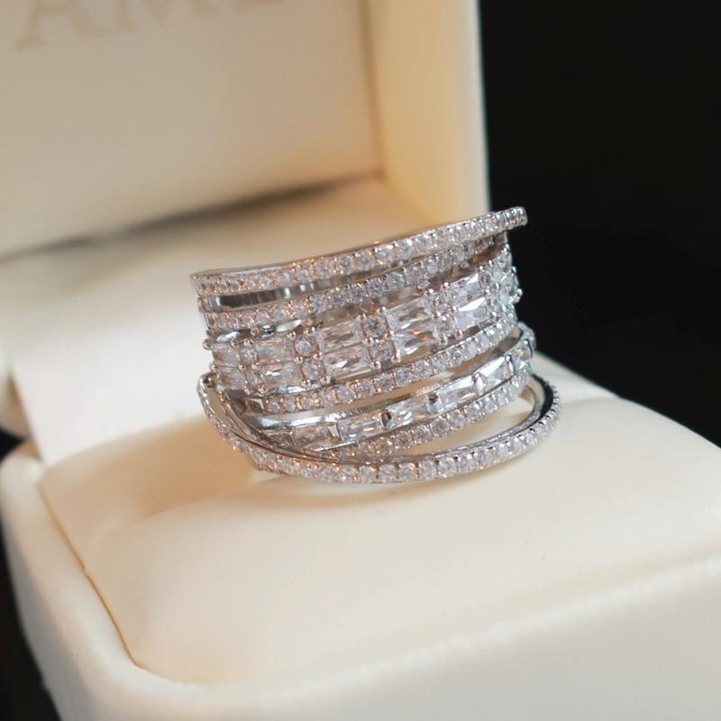 New Fashion Multi-Layered Cross Finger Ring With Dazzling Zircon Daily Wear Statement Rings For Women Party Jewelry Gifts