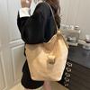 Autumn new retro large-capacity shoulder bag women's fashion versatile messenger bag commuter underarm bag