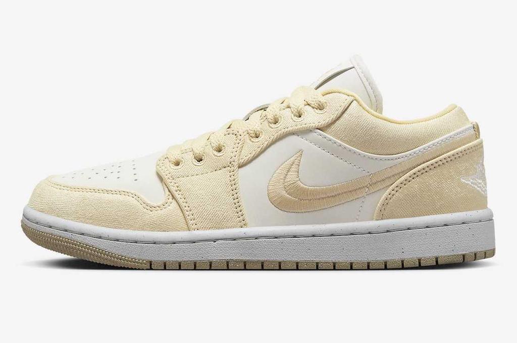 FN3722-701 Nike Air Jordan 1 Low SE Team Gold (Da donna)