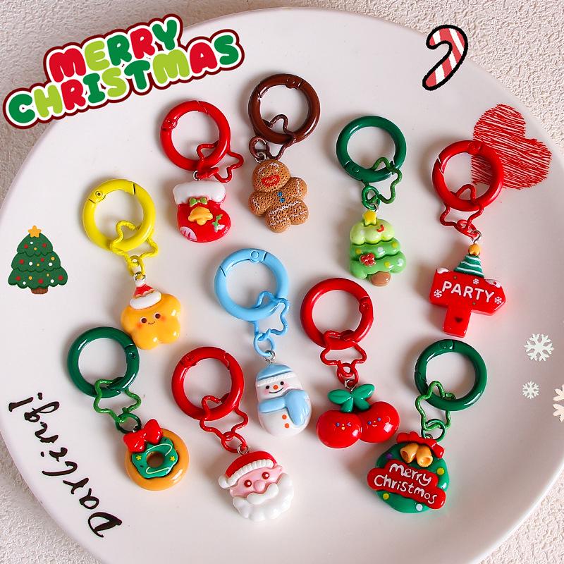 Cartoon Christmas Keychain: Cute Tree, Santa, and Snowman Accessories for Kids' Schoolbag Decoration