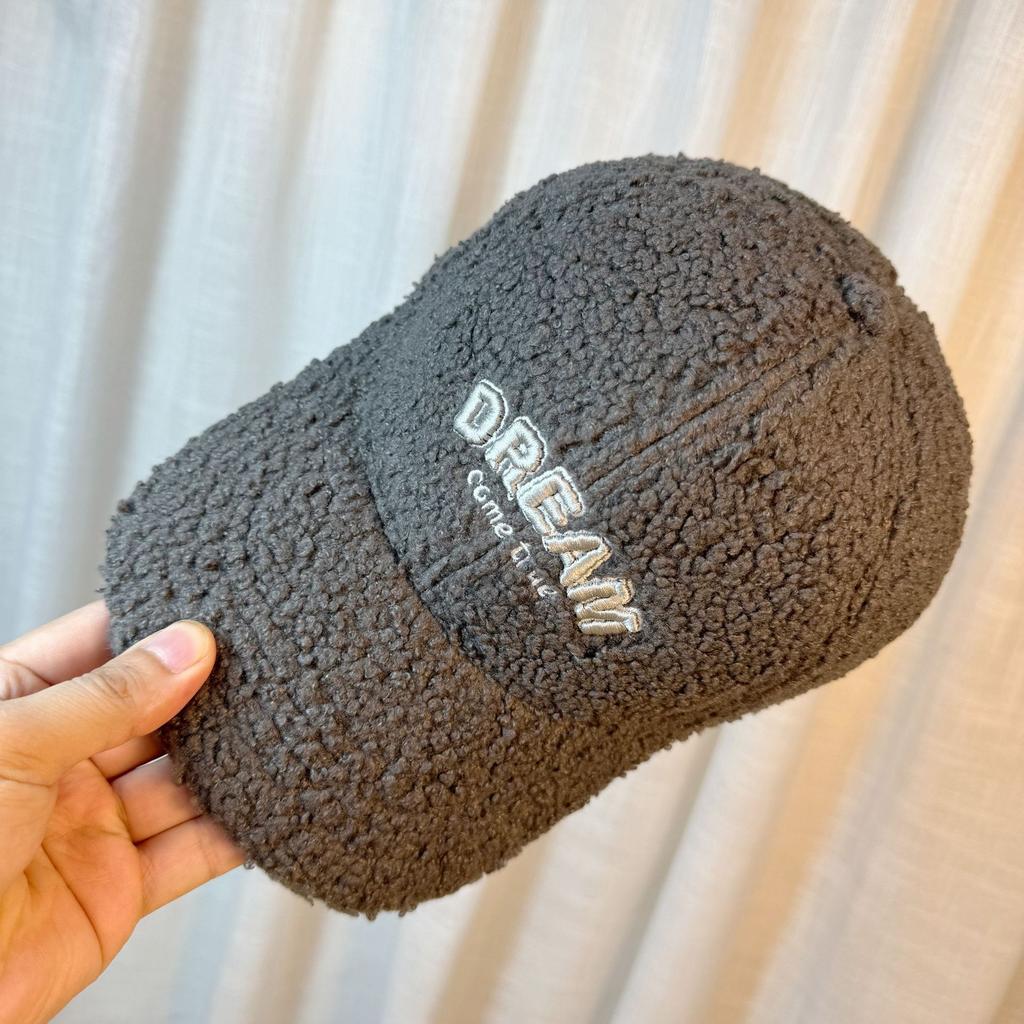 Autumn and Winter New Style Lamb Wool Embroidered Letter Baseball Hat for Women Outdoor Cold Proof and Warm Fashion Versatile Peaked Cap