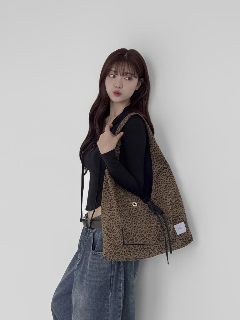 Atil Studio Leopard Denim Patch Pocket Hobo Shoulder Bag _Mocha