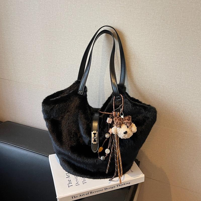 Retro Fluffy Bag Women's Large Capacity 2025 New Autumn and Winter Casual Plush Shoulder Bag Student Class Tote Bag