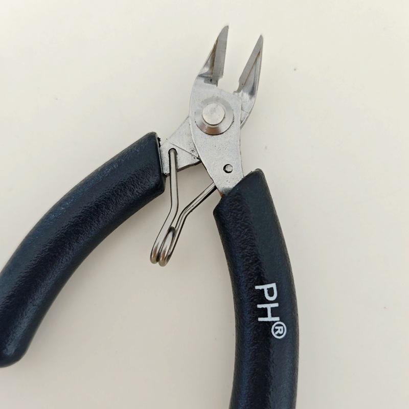 High-Quality High Carbon Steel Jewelry Pliers: Needle Nose, Round Nose, and Angled Cutting Pliers