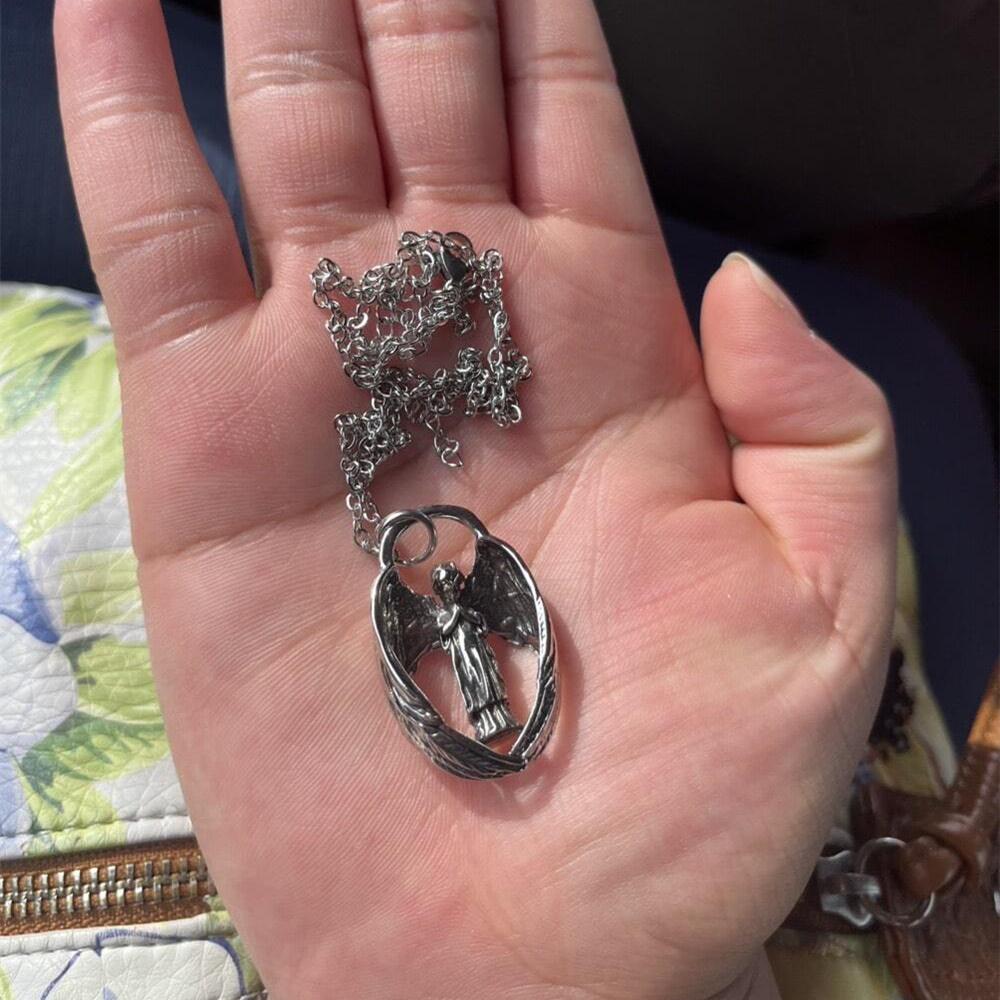 Angel Wing Prayer Oval Pendant Necklace Roman and Greek Statues for Women Fashionable Guardian Angel Charm Silver-Tone Chain Jewelry Accessory