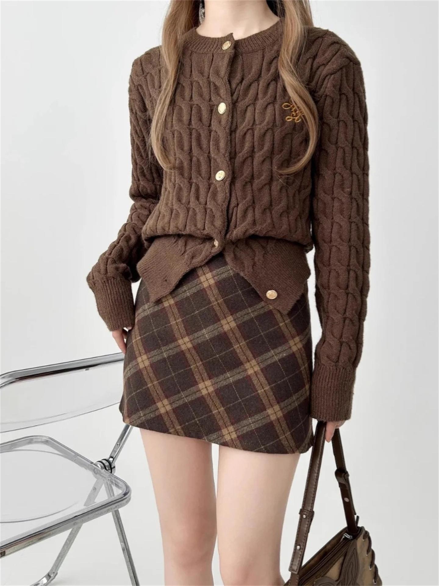 Women s Retro A-Line Plaid Woolen Skirt - Spring/Autumn Short Hip-Hugging Style Small