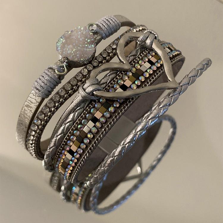 

Женский многослойный кожаный браслет с сердцем из страз - Магнитная застежка, Модный и элегантный дизайн