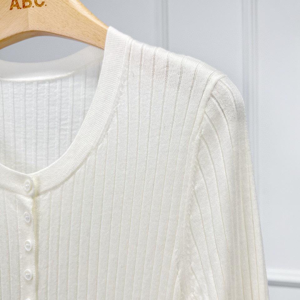 Nordic Minimalist German Yarn Super120's Ribbed Crew Neck Wool Cardigan