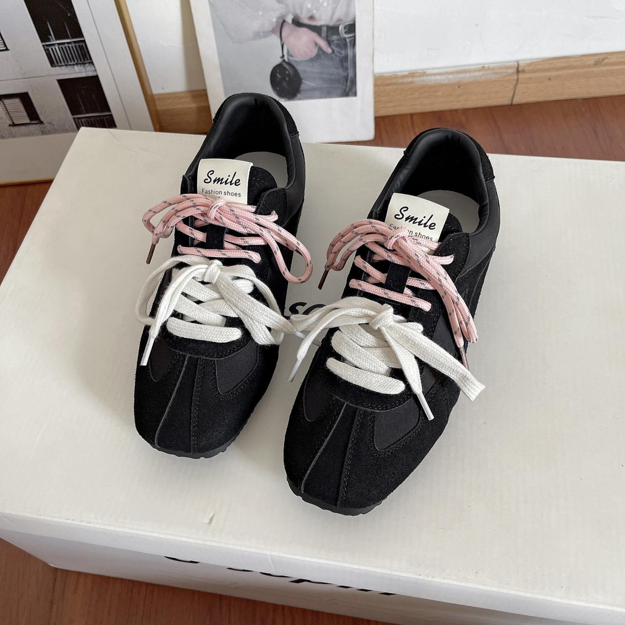 

Кожаные ретро немецкие кроссовки женские весна 2025 новые повседневные туфли на плоской подошве модные универсальные спортивные кроссовки для сноуборда обувь Forrest Gump 40 чёрный