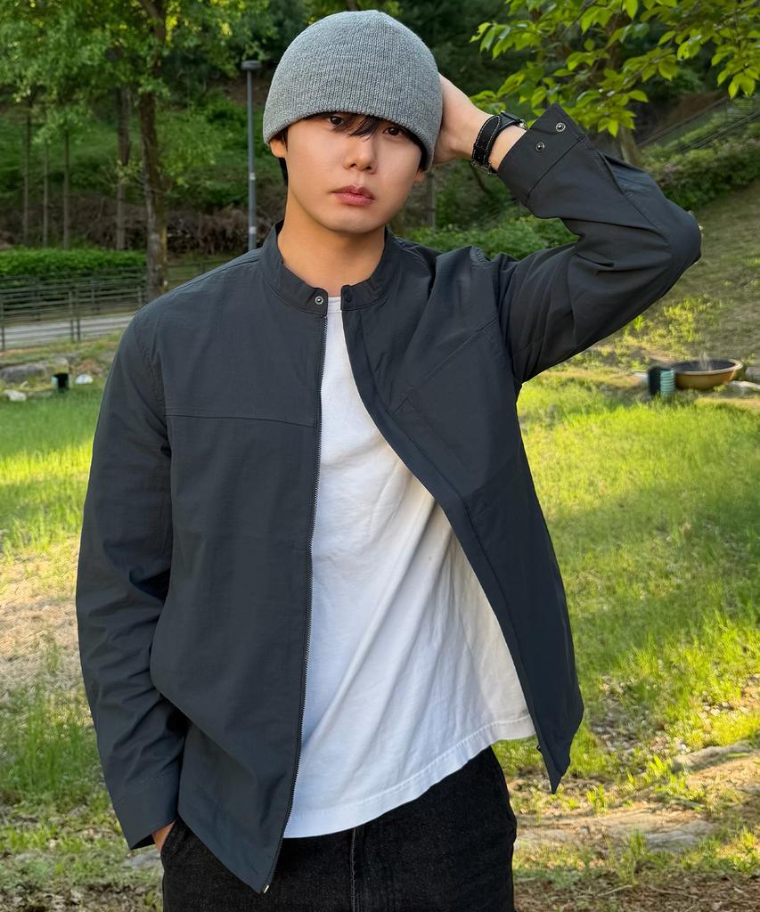 Mindbridge Minimal Semi-Regular Fit Blouson - 2 Colors