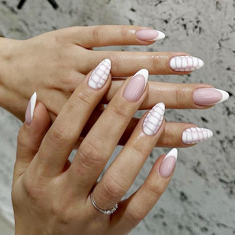 

Handmade Almond Tortoiseshell Pattern Pink & White Press-On Nails
