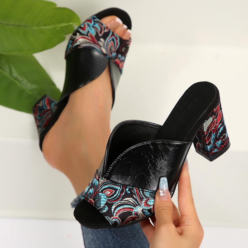 2025 Summer New Style Coarse Heeled Cool Slippers