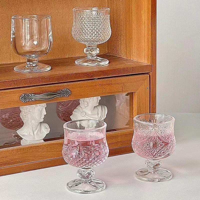 Copo de Vidro Gravado Vintage Mini Taça de Vinho de Fruta Elegante Taça de Vinho de Sobremesa com Haste Copo de Shot de Alto Valor