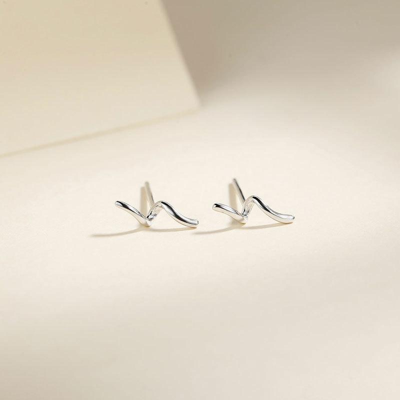 Wave Small Earrings and Ear Piercings and Niche Temperament Earring Lines Earrings Simple Design