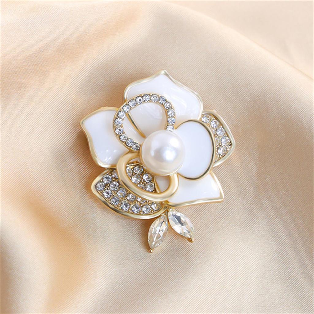 1Pc Elegant Classical Camellia Brooch Cute Sweet Pin Retro Creative Jewelry Accessories Birthday Party Festival Gift Trend 2026