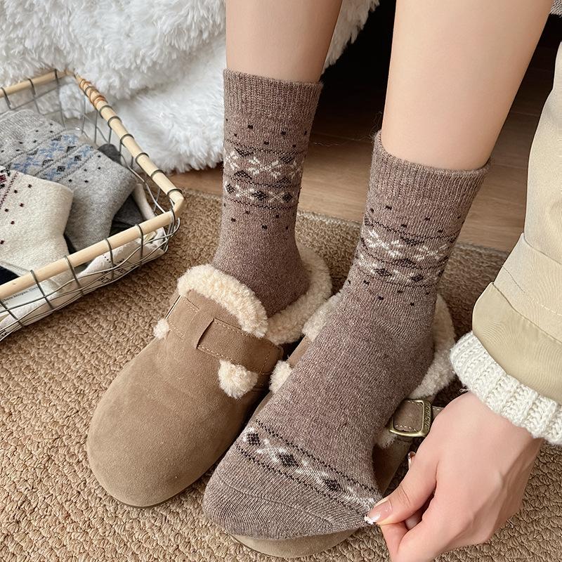 Socks Medium Tube Socks Season Warm Wool Socks Piled Thickened Stockings Pastoral Stacking Socks Women