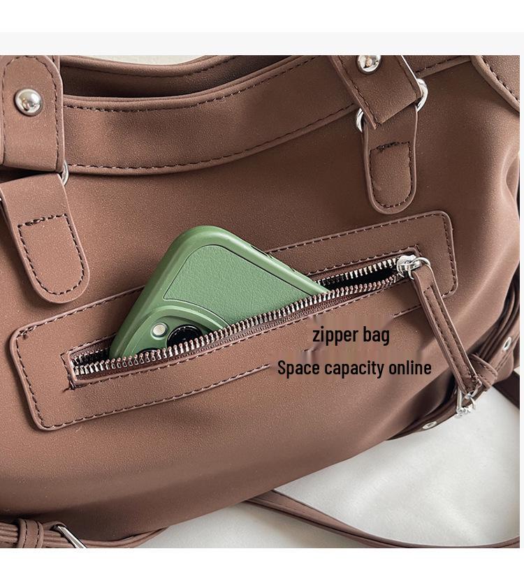 Borsa Tote da Moto Coreana con Borchie da Donna - Borsa a Tracolla a Spalla Crossbody di Grande Capacità per l'Autunno 2025