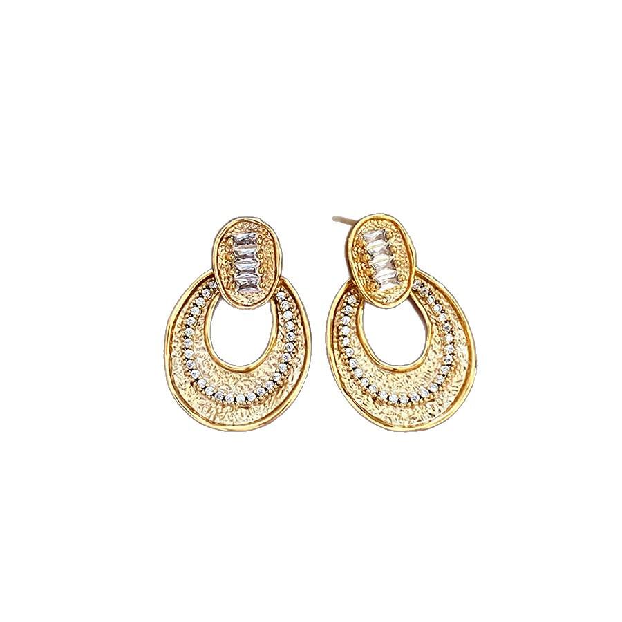 Silver Needle French Retro Zirconia Oval Stud Earrings: Luxurious & Fashionable Metal Style Jewelry for Women