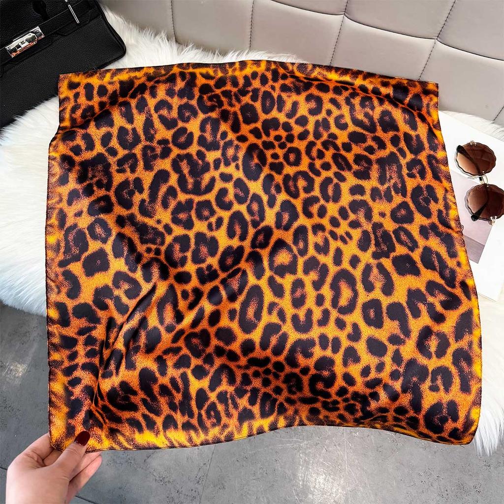 Fashion Square Fashion Foreign Style Small Silk Scarf Women'S Headband Decorative Scarf Dual-Purpose Small Square Scarf New Scarf