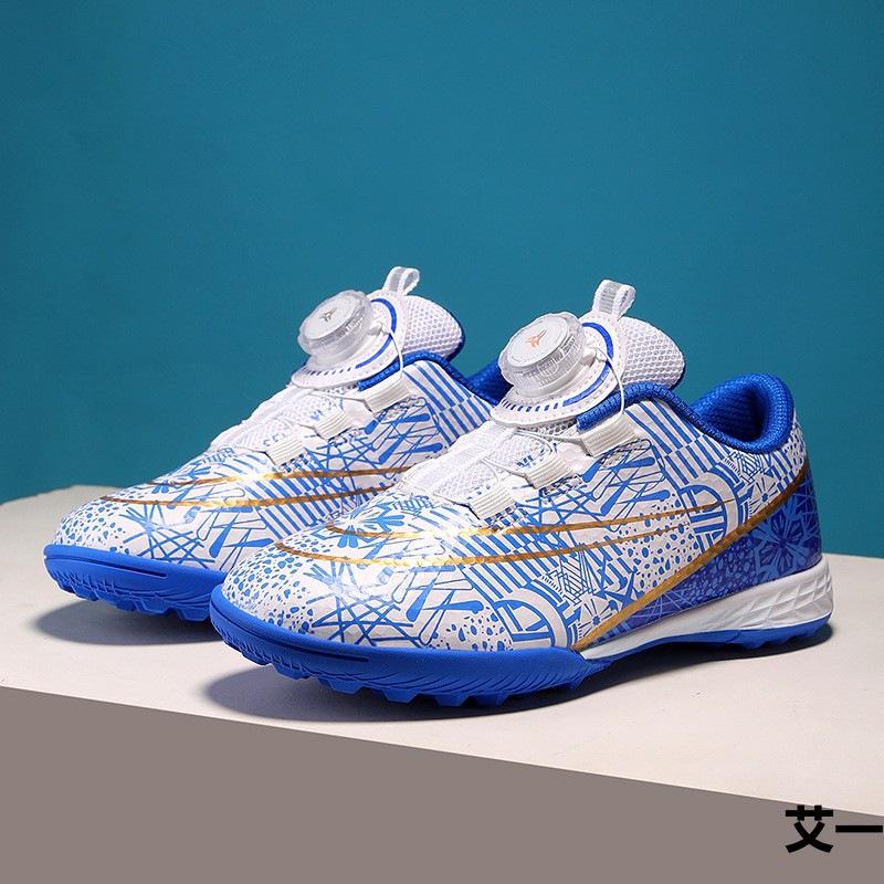 

Men s and women s football shoes are non-slip and wear-resistant. 39
