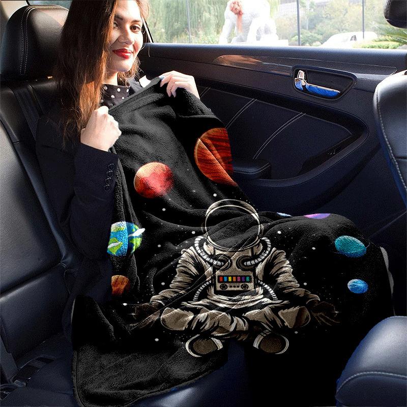 1pc Astronaut Printing Lightweight Flannel Blanket, Comfortable and Warm Blanket, for Camping Sofa Bed and Couch Office, in All Seasons