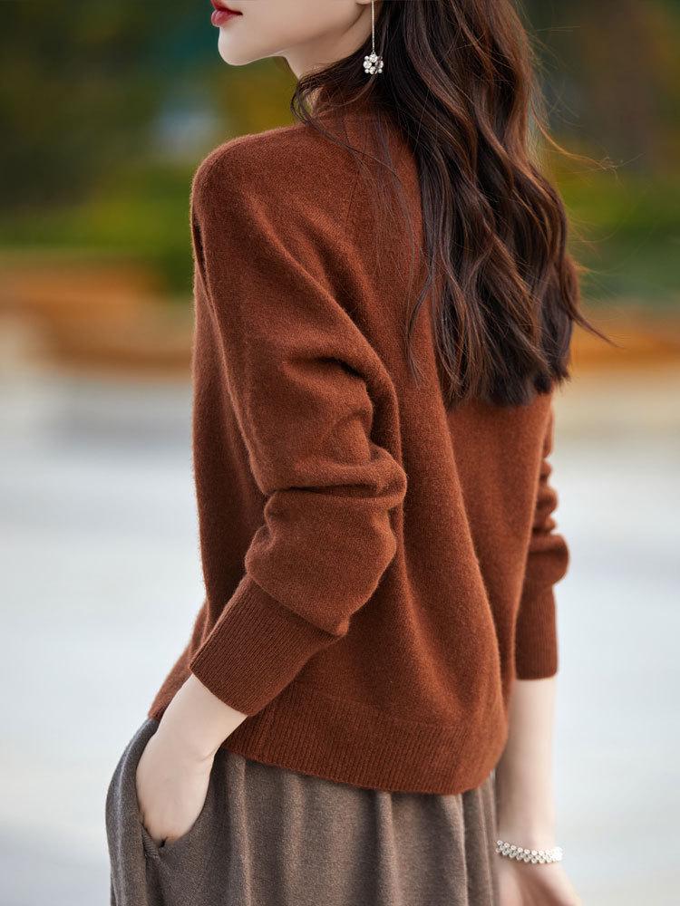 Maillard Merino Wool V-Neck Cardigan Sweater with Peaked Lapels and Solid Color Base Layer