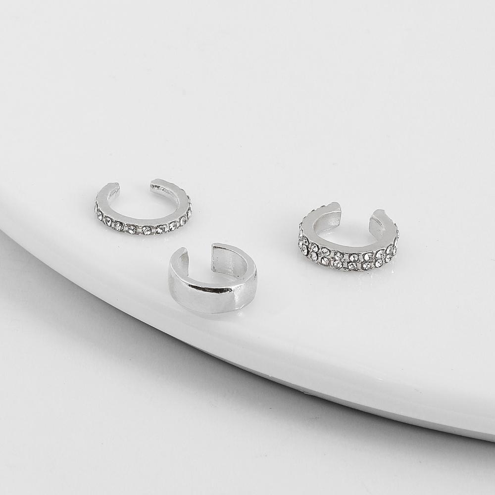 2023 Set di orecchini intarsiati di lusso alla moda Set di orecchini a C per ragazze Accessori versatili Eleganti orecchini europei Set regalo Combinazione