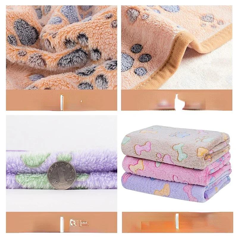 Soft Fluffy Pet Blanket Winter Warm Dog Blanket Cute Pet Bed Sheet Warm and Comfortable Cat and Dog Cushion Blanket Pet Supplies
