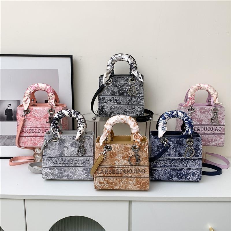 New bag women's embroidery silk scarf portable Princess Diana bag high-end versatile shoulder messenger bag