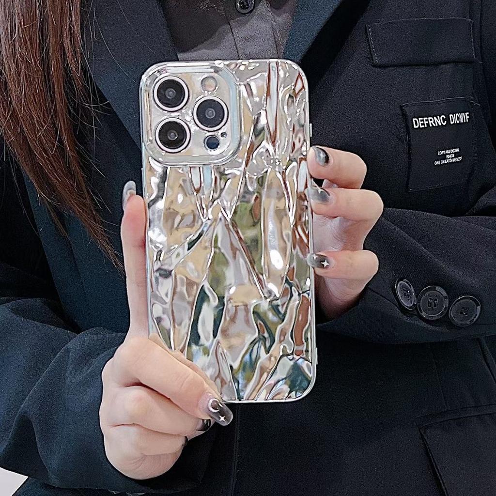 Husă Coreeană Plisată Plată cu Argint pentru Apple 16pro, Senzație High-end pentru Husă Protectoare IPhone 15