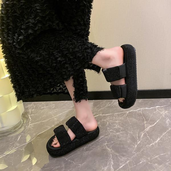 Fashion Glitter Slides Slippers Soft Shoes Woman 2024 Pantofle Rubber Flip Flops Shale Female Beach Low Platform Jelly Comfort Summer Ne