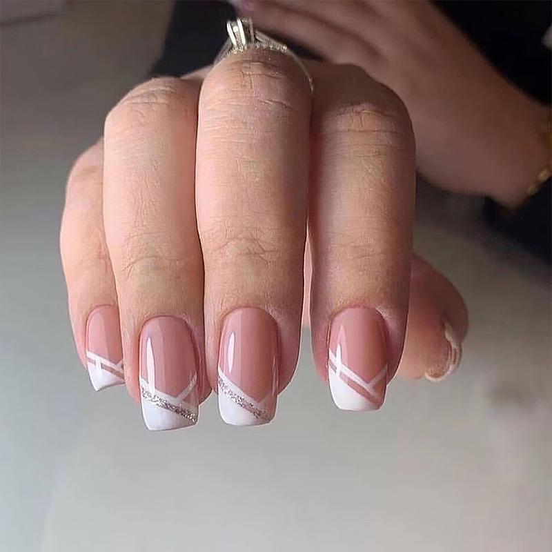 

Stylish Glitter Line Press-On Nails – Simple, Elegant Nail Art Patches Glue Version