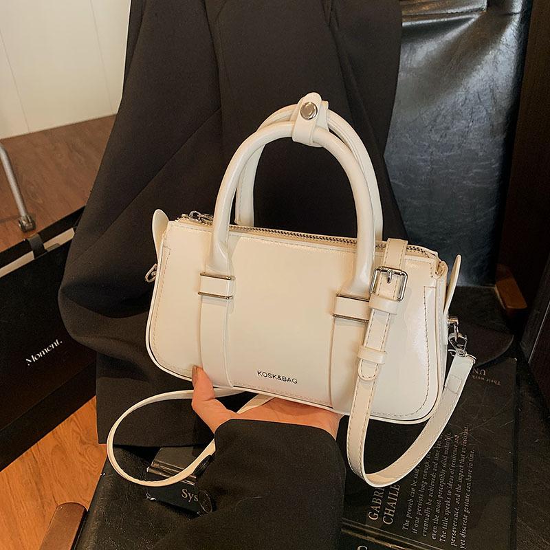 Korean Version of Fashion Portable Pillow Bag Women's 2025 Spring and Summer New Simple Versatile Shoulder Bag Niche Temperament Messenger Bag