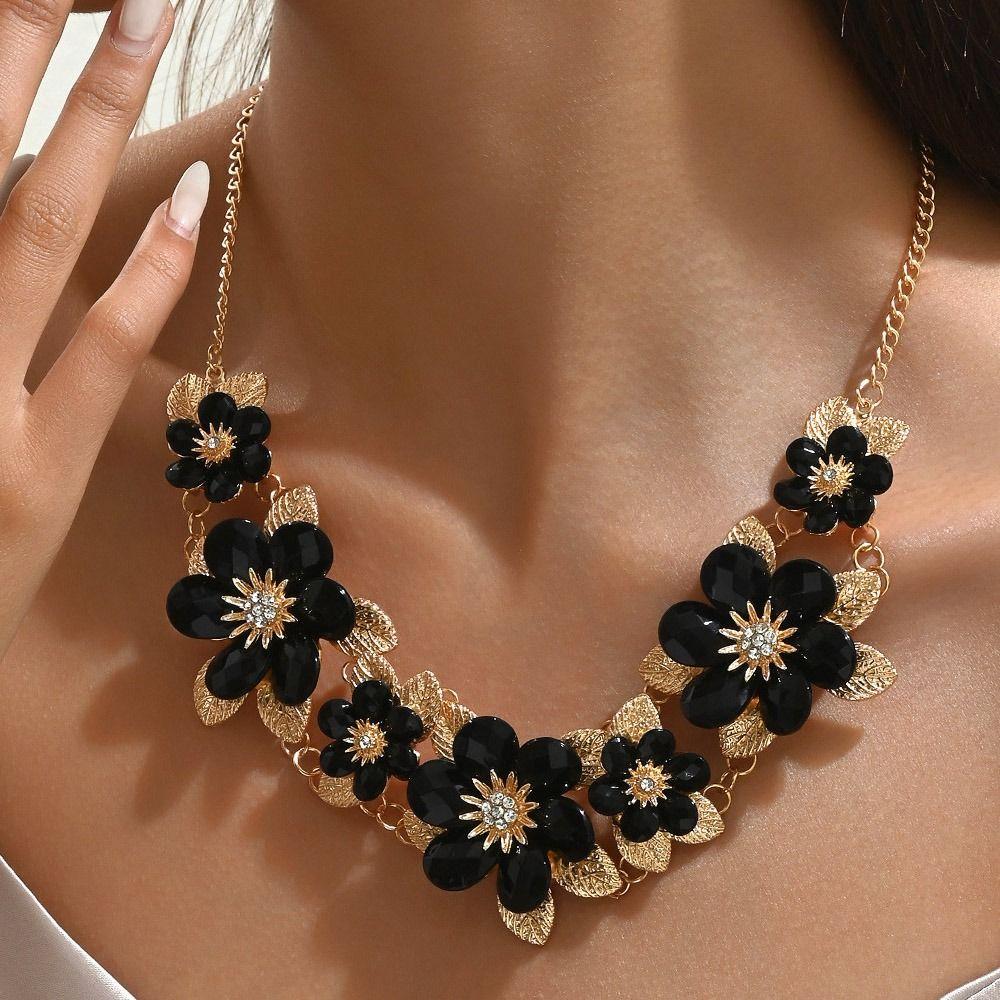 Rhinestone Necklace Earring Ring Set Exquisite Clavicle Chain  Jewelry Accessories
