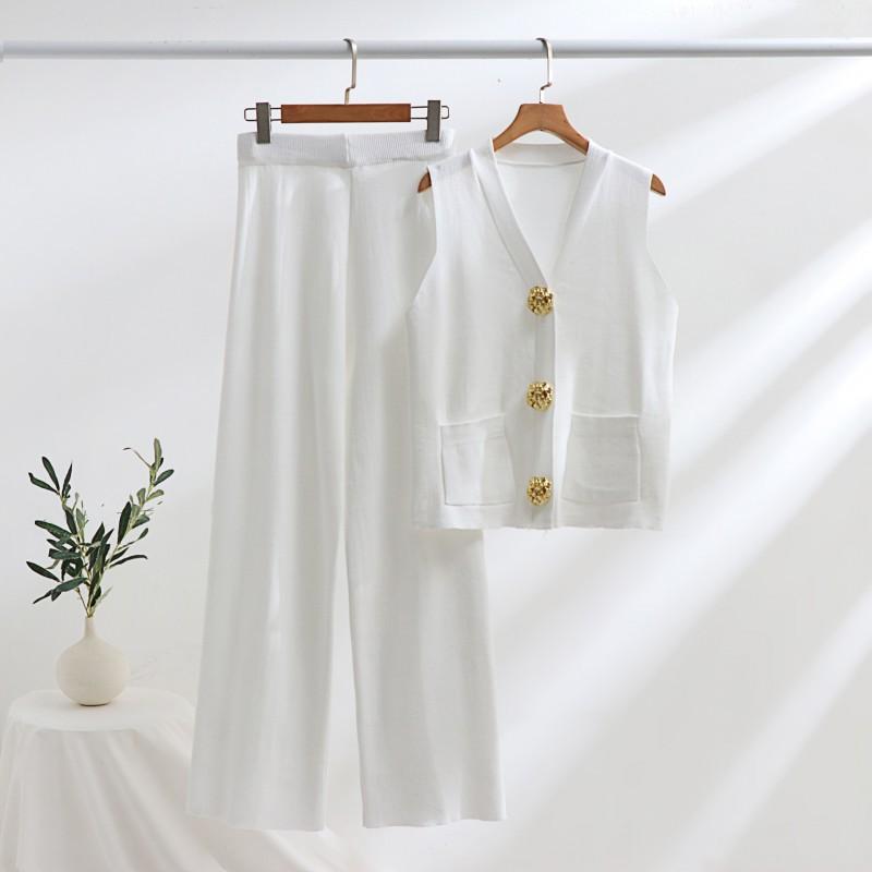 

Style Women s Clothing Gold Button Collar Knitted Vest Casual Loose Trousers Two-piece Suit one size білий