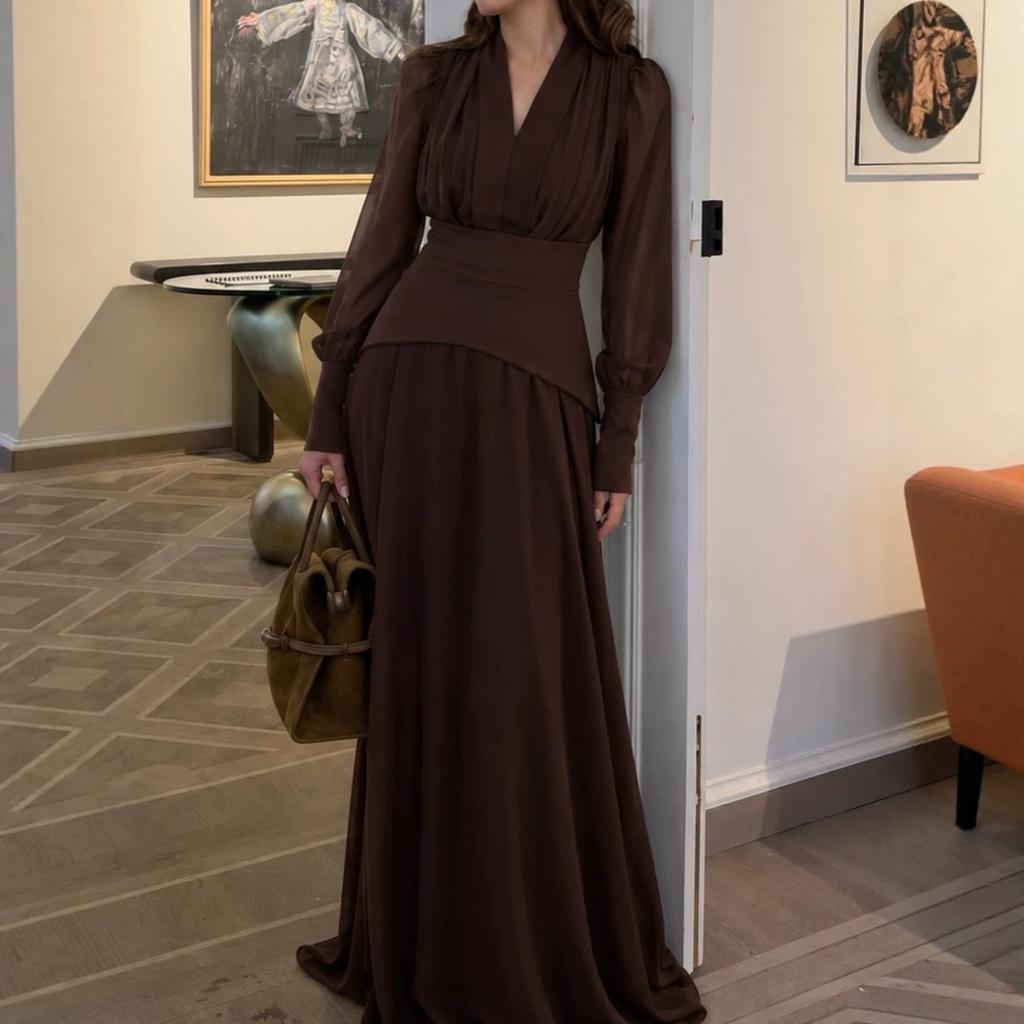 Women's new French high-end retro style brown V-neck long-sleeved waist wide pendulum temperament dress