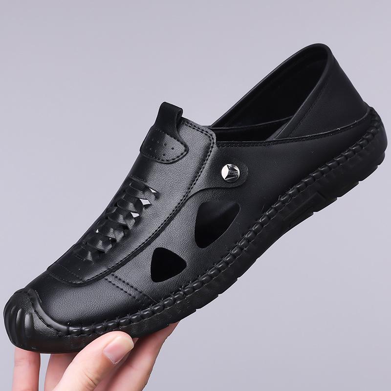Mens Handmade Leather Sandals Fashion Outdoor Casual Sandals New Breathable Hollow Out Men Sandals Non Slip Flat Beach Sandalias