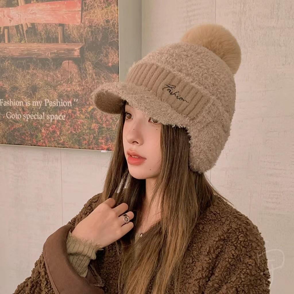 Women's Winter Warm Woolen Baseball Cap, Thickened Plush, For Against The Cold While Cycling And Protecting The Ears.