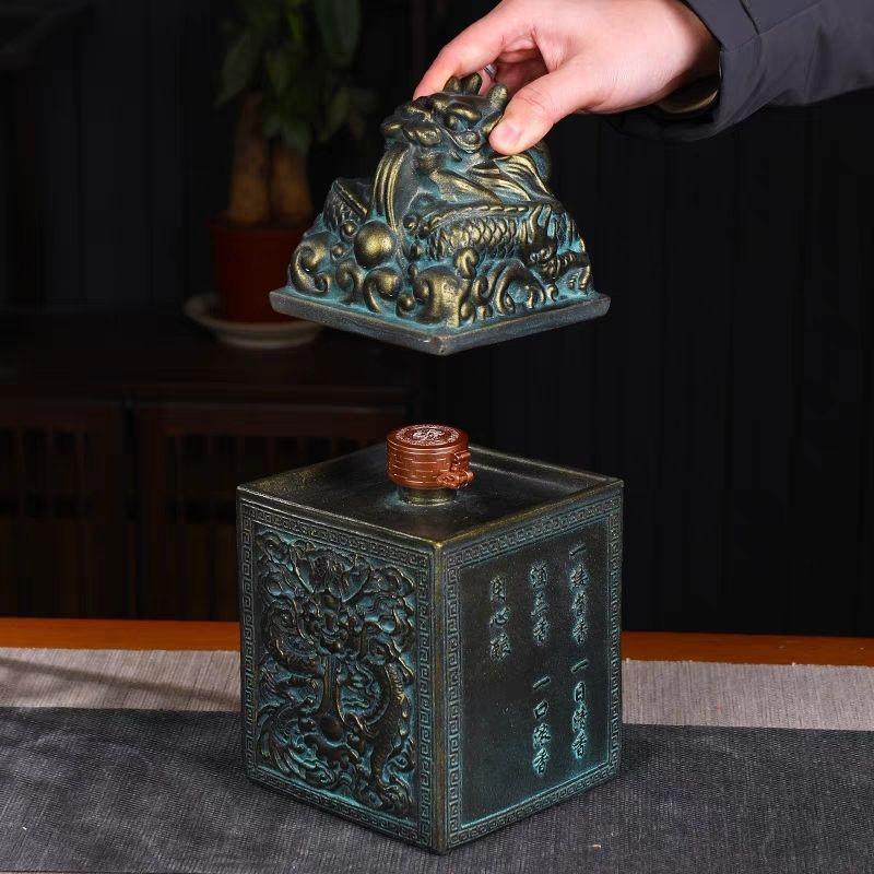 Dragon Seal Jade Ceramic Wine Bottle - 3-Jin Capacity, Decorative Wine Jar for Household Storage