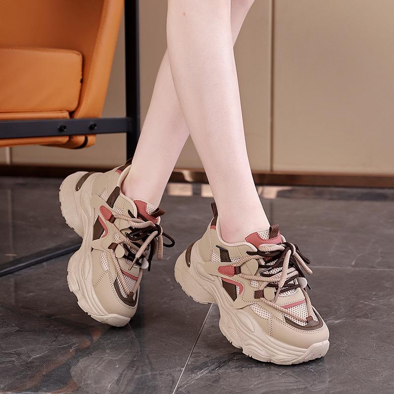 Lace-up Women Thick Bottom Sneakers 2026 Spring Autumn Breathable Soft Soled Sport Shoes Outdoor Non Slip Woman's Training Shoes