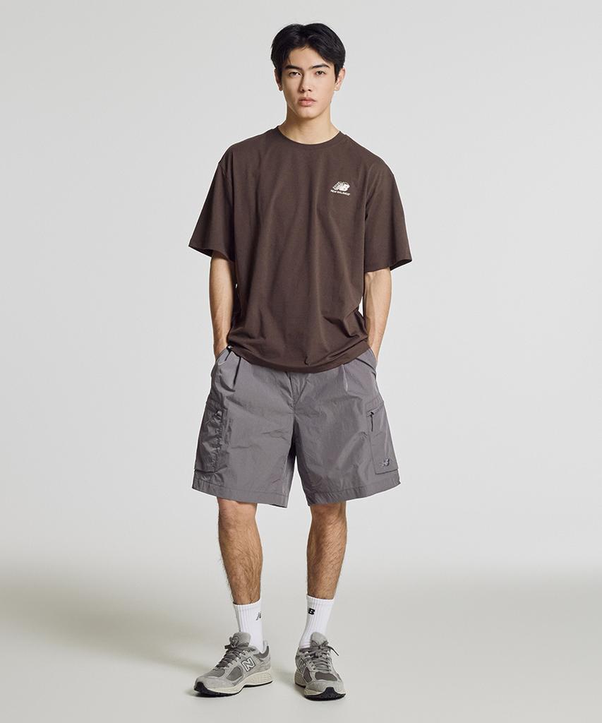 Nyuballanseu Nbneg25423 / Uni Rc Frozen Pictogram Short Sleeve T-Shirt (Brown)