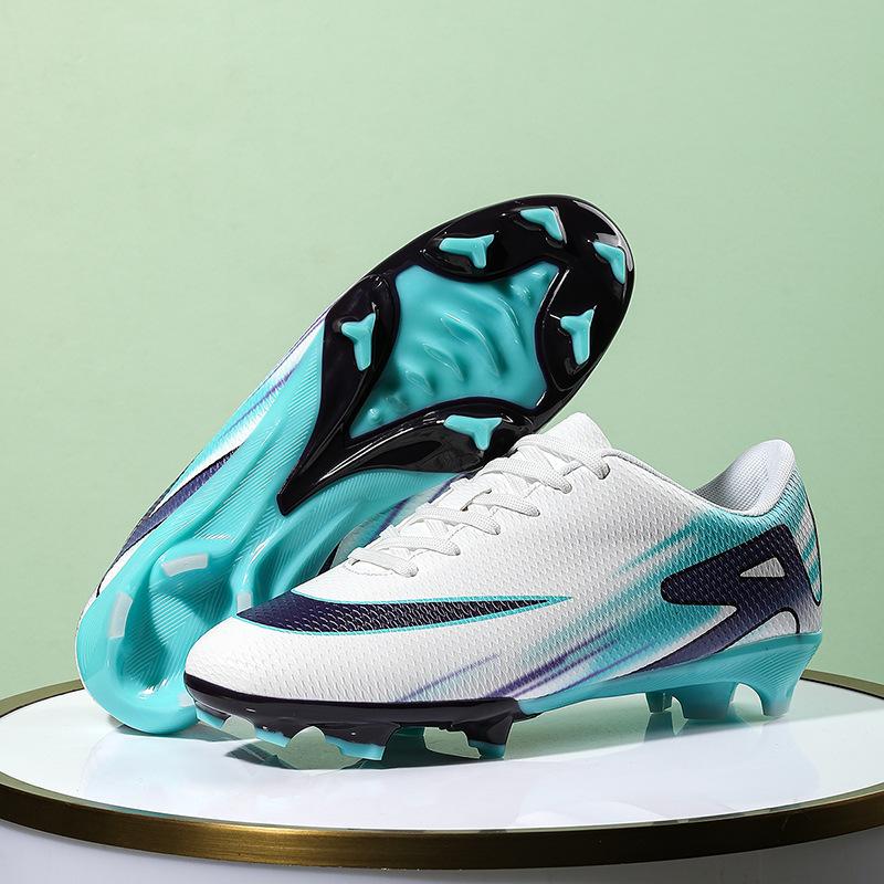 Football shoes low-top men's and women's FG spikes student competition adult-made spikes lawn training shoes one piece 2025